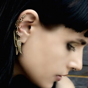 Boucles d'oreilles steampunk Clip cartilage avec chaîne et aile Piercing faux hélice image 4