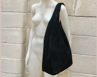 Sac slouch. Grand sac fourre-tout en cuir NOIR avec ZIPPER. Cuir véritable en daim naturel doux. Sac bohème en daim NOIR.