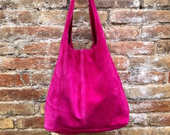 Grote leren TOTE-tas in felroze. Magenta slouch tas van zacht suède, echt leren tas. Fuchsia roze leren shopper afgesloten met een rits