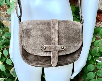 Light BROWN suede bag. Genuine leather taupe crossbody bag. Greyge small leather bag. Adjustable strap + zipper. Tan  brown suede purse.