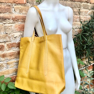 Tote bag in YELLOW. Genuine leather shopper bag. Laptop, office bag to carry your tablet or books. Leather shoulder /handbag. Yellow purse