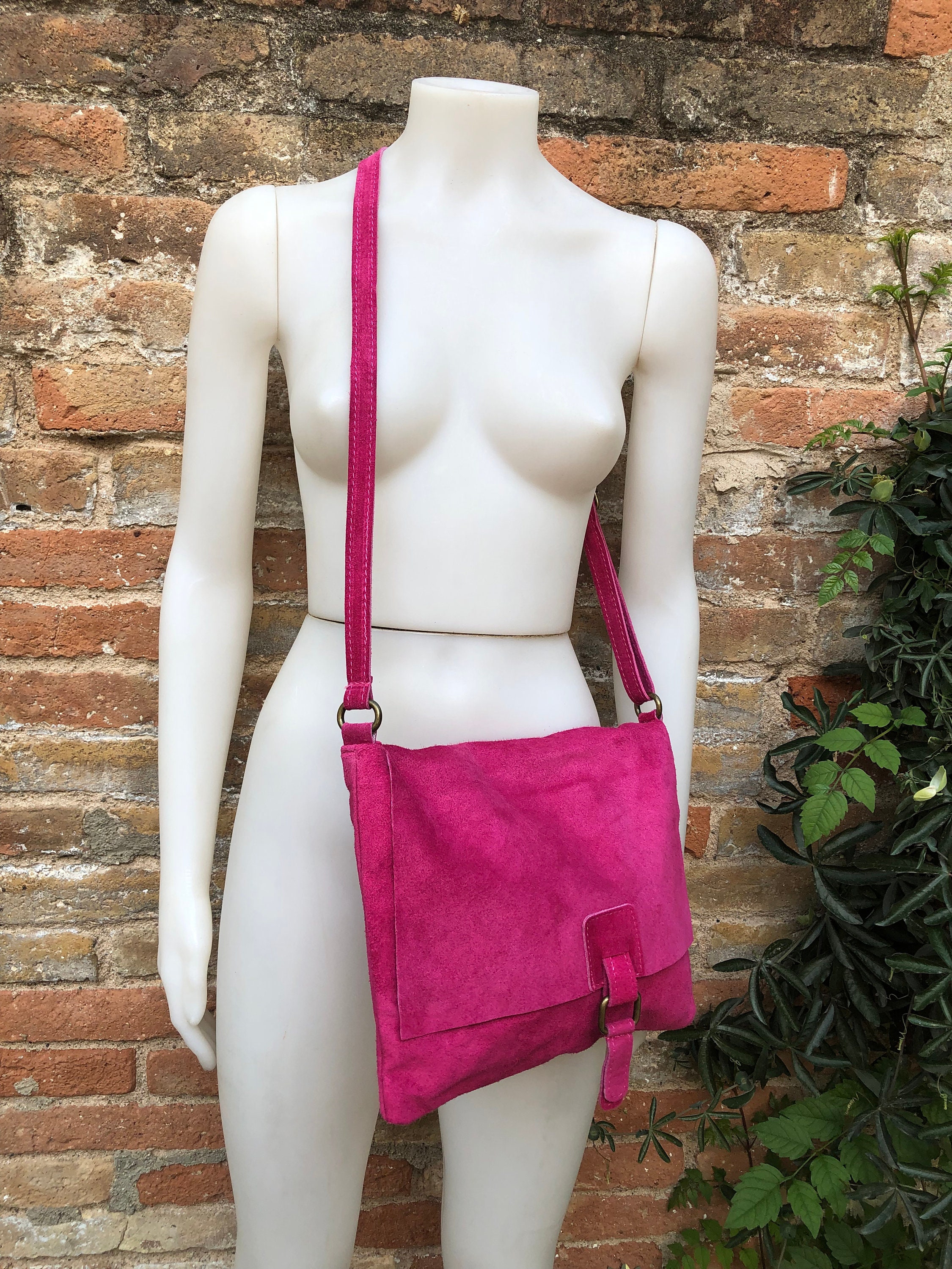 Hot Pink Leather Purse Strap 1 Crossbody Suede Lining – Feature
