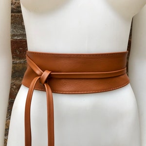 Obi belt in soft leather. Wrap belt in CAMEL BROWN. Waist belt in TOBACCO. Wraparound belt in brown genuine leather. Boho tan wide belt. image 2