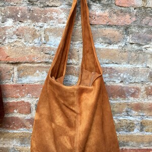 Slouch bag.Large TOTE leather bag in CAMEL brown with zipper.Genuine leather bag.Light tobacco color laptop bags. Large shopper leather bag. immagine 6