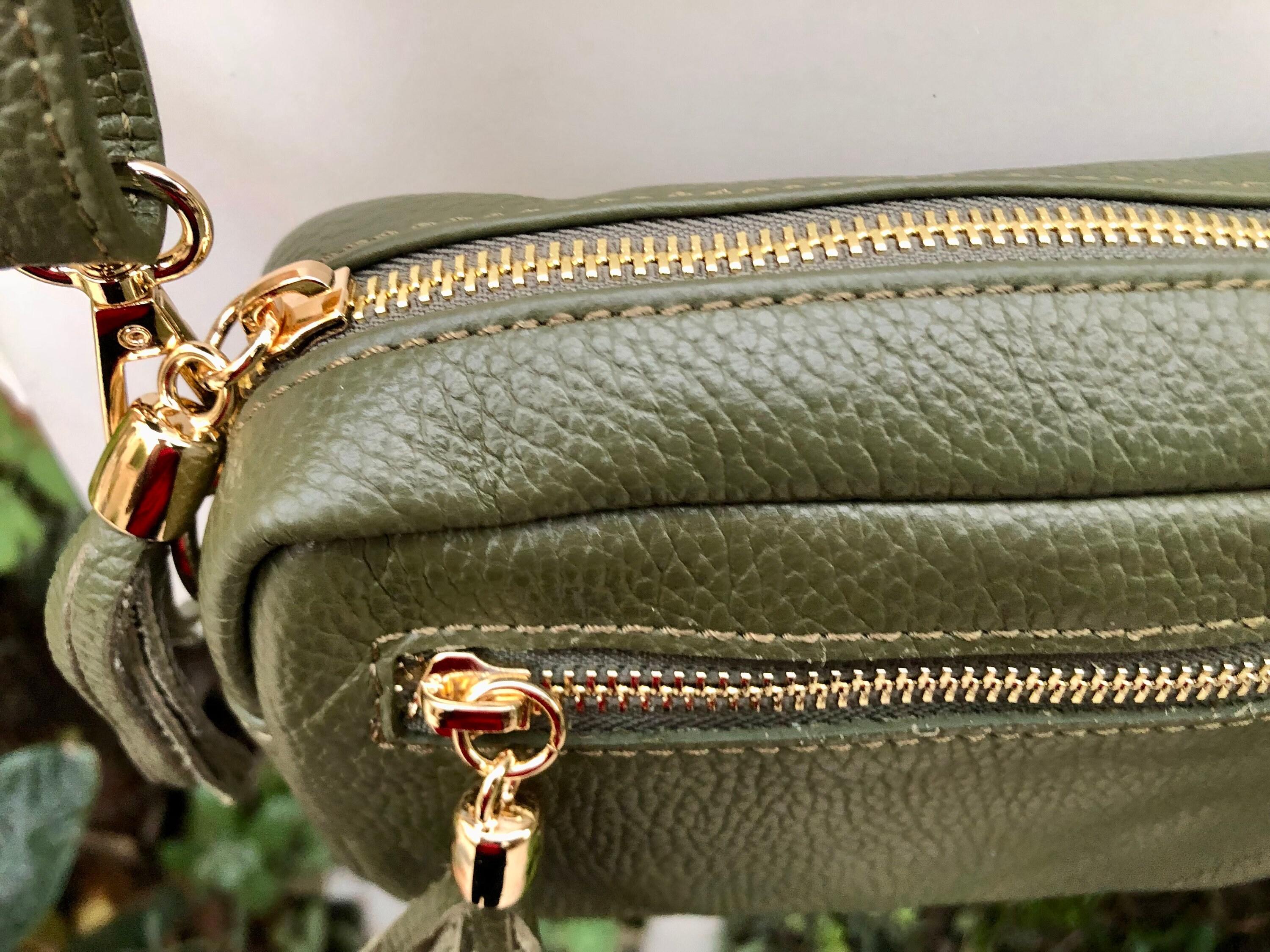 LOEWE】オリーブグリーン レザー ミドル丈スカート
