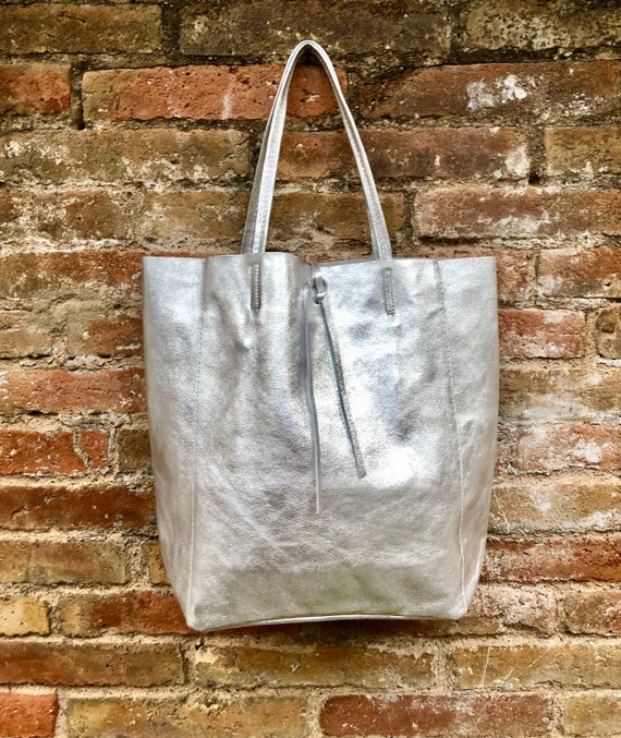 Metallic silver oversized leather bag, Large shopper carryall