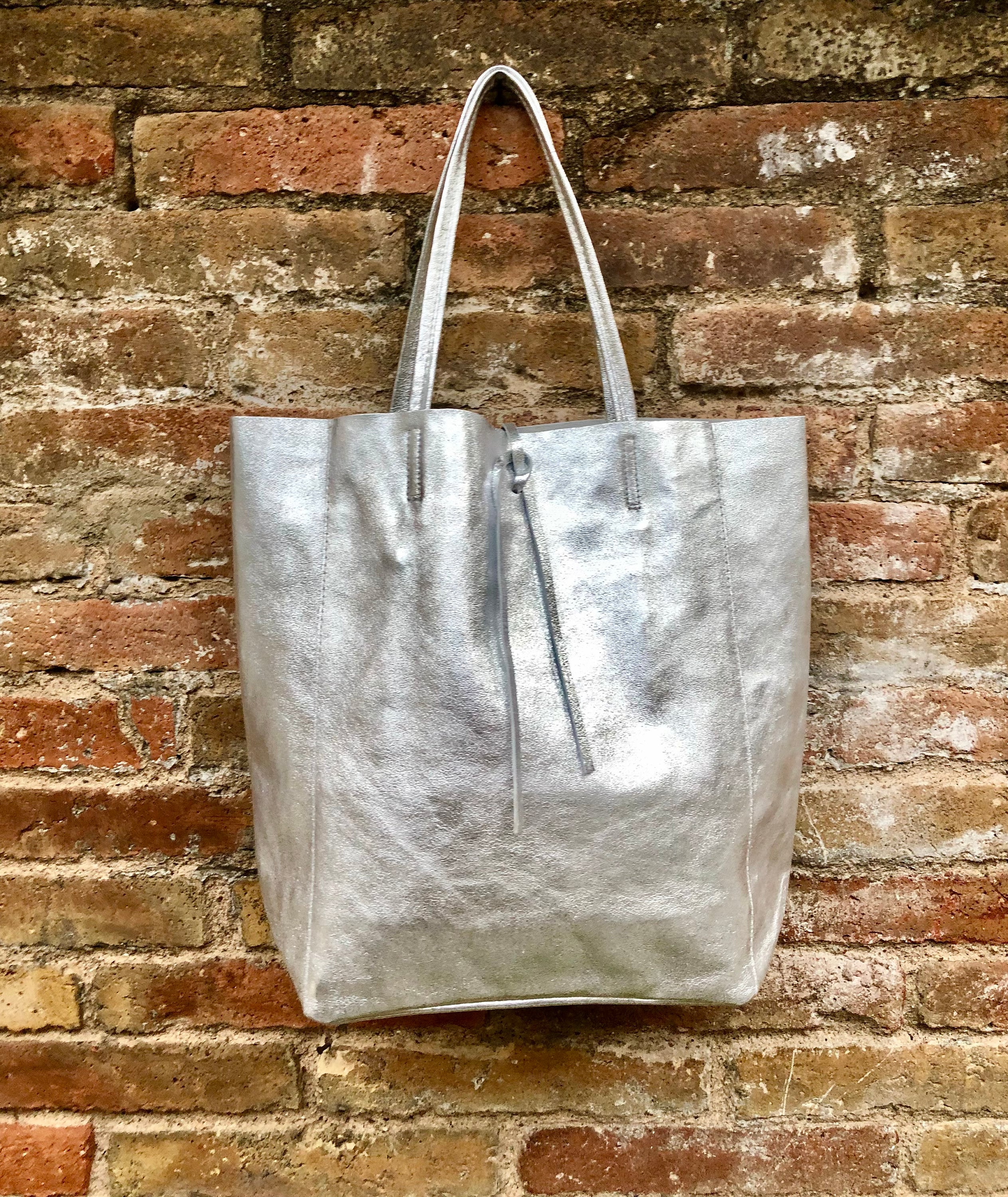 Tote Leather Bag in SILVER. Leather Shopper in Natural GENUINE