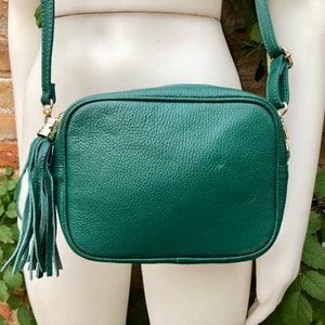 GREEN leather bag.  Small cross body / shoulder bag in GENUINE leather. Green leather purse with adjustable strap and zipper.