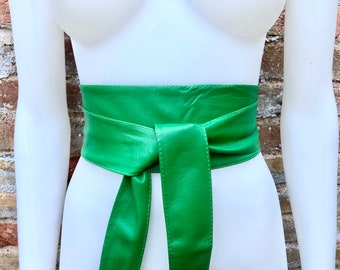 Bright GREEN obi belt. Wrap belt in soft genuine leather. Wraparound waist belt. Wide style. Boho dress belt in green.