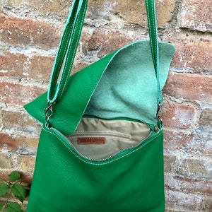 GREEN Cross body / shoulder bag. Genuine leather bag. Medium sized flat messenger bag with zipper adjustable strap. Green leather purse image 8