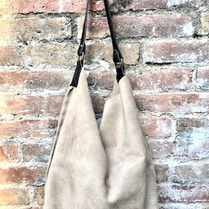 Slouch leather bag in BEIGE. Hobo shoulder bag. Boho bag. Book or tablet bag in suede. BEIGE suede bag with black leather strap. Beige purse
