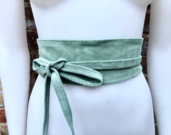 Ceinture OBI en daim vert menthe. Ceinture vert clair en daim doux naturel. Ceinture bohème vert menthe clair, ceinture enveloppante verte en cuir véritable.