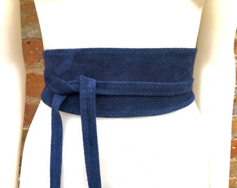 Obi belt in suede.Wrap belt in NAVY BLUE. Genuine leather wraparound belt in BLUE. Navy color belt,. Blue leather belt, Navy blue boho belt