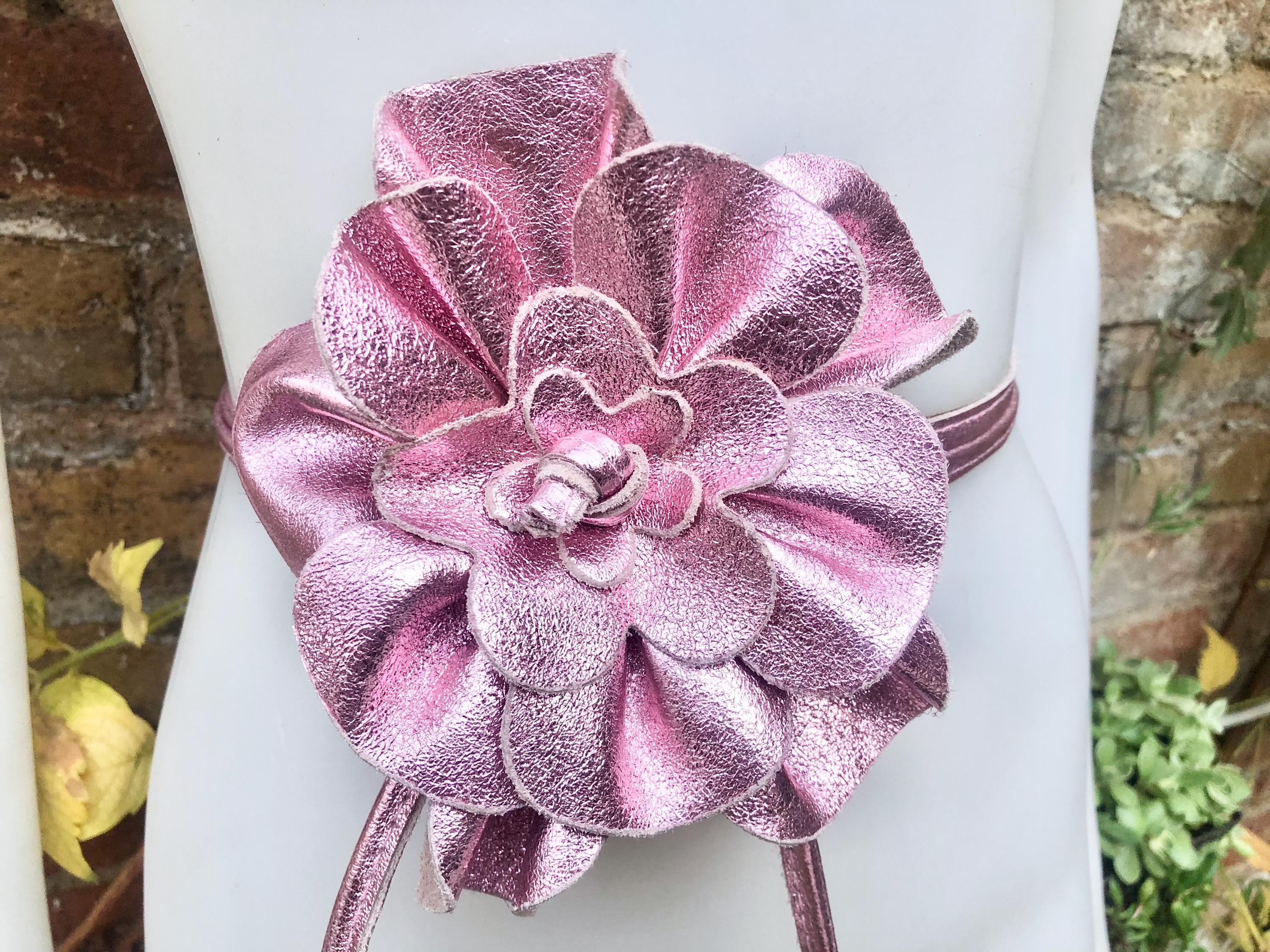 Flower Leather Belt in METALLIC Light PINK. Waist, Overall  display picture 2