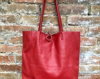 Grand sac cabas en cuir couleur terracotta RED. Sac cabas en cuir véritable souple. Sac à bandoulière pour ordinateur portable ou tablette. Porte-monnaie en cuir rouge