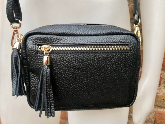 Black leather purse with silver hardware discount