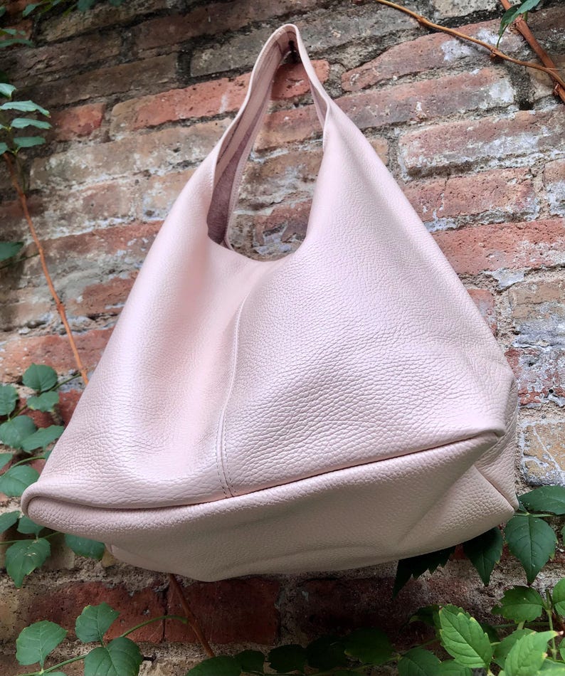 Slouch bag. Tote leather bag in light pink with ZIPPER. Soft genuine leather. Soft pink leather purse. Wide strap leather shoulder bag. image 5