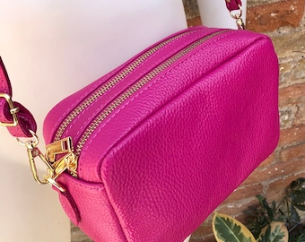 Small leather bag in fuchsia pink. Cross body bag, shoulder bag in GENUINE leather. Hot pink purse. Adjustable strap + zippers. Gold accents