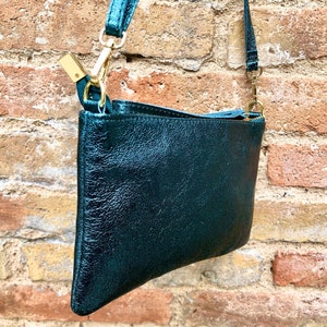 Kleine Ledertasche in TEAL blau-grün. Blaugrüne Ledertasche mit verstellbarem Riemen Bild 6