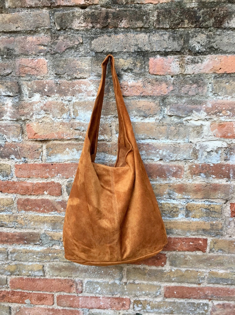 Slouch bag.Large TOTE leather bag in CAMEL brown with zipper.Genuine leather bag.Light tobacco color laptop bags. Large shopper leather bag. immagine 3