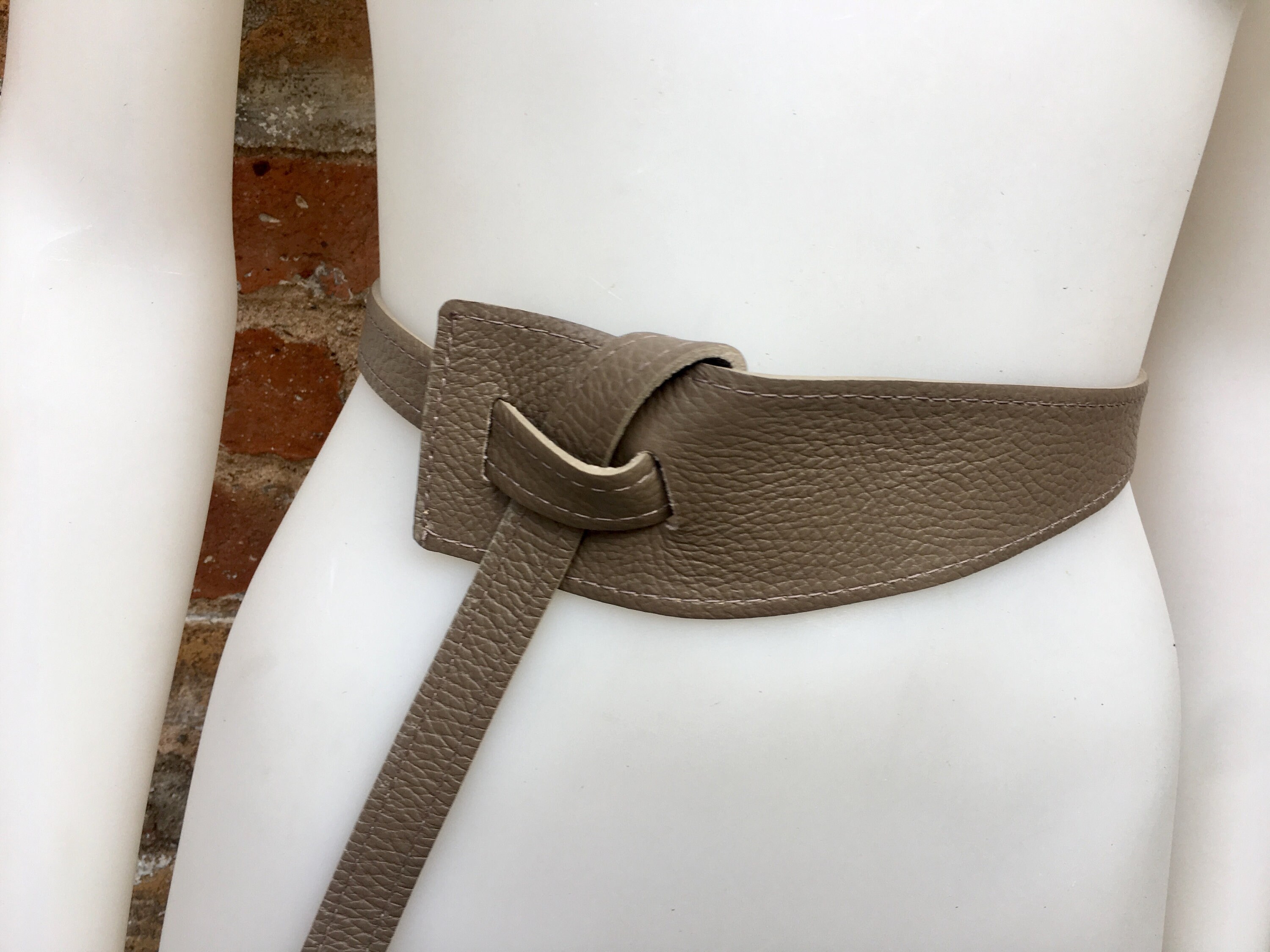 Leather 80s Style Obi Belt . Wrap Belt in Light BROWN. Waist