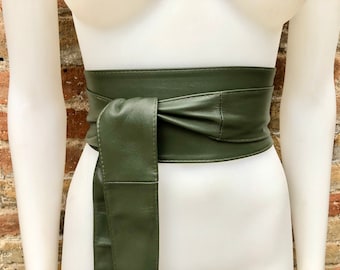 Dark green obi belt. Wrap belt in soft genuine leather. Wraparound waist belt. Wide style. Boho dress belt in soft dark khaki green leather