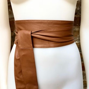 CAMEL BROWN obi belt. Wrap belt in soft genuine leather. Wraparound waist belt. Wide style. Boho dress belt in TOBACCO/saddle brown leather