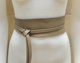 Obi belt in soft leather.Wrap belt in DARK BEIGE. Waist belt in taupe color.Light brown wraparound belt.Genuine leather boho belt.Reversible