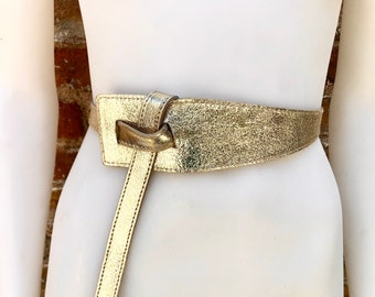 Leather 80s style obi belt . Wrap belt in GOLD.  Waist belt in genuine  leather. GOLD wraparound belt. GOLD dress belt