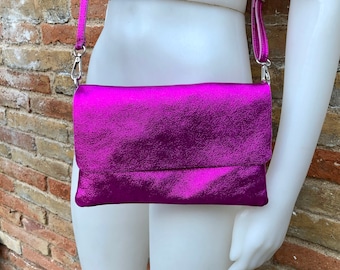 Kleine Ledertasche in Metallic Pink. Fuchsia ECHT Leder Schulter / Crossbody Tasche. Geldbörse in Pink und GOLD, längenverstellbarer Riemen mit Reißverschluss