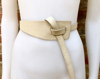 Leather 80s style obi belt . Wrap belt in cream - beige.  Waist belt in genuine  leather. Broken white wraparound belt. Cream dress belt