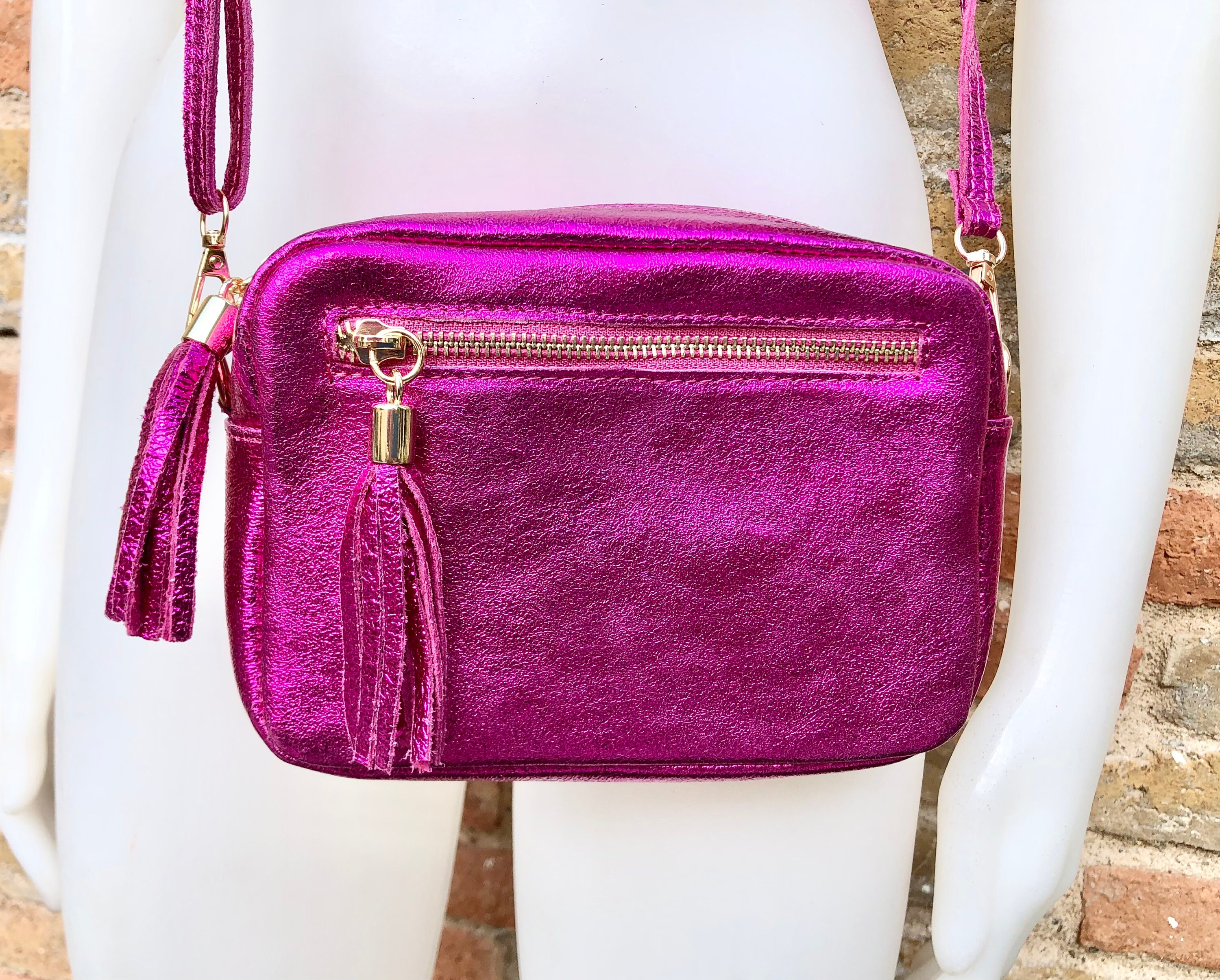 Small leather bag in Fuchsia pink. Cross body, shoulder bag or wristle –  Handmade suede bags by Good Times Barcelona