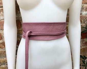 Pink obi belt in soft leather. Wrap belt in dark dusty pink. Wide waist belt in genuine leather. Wraparound belt. Boho sash in purple - pink