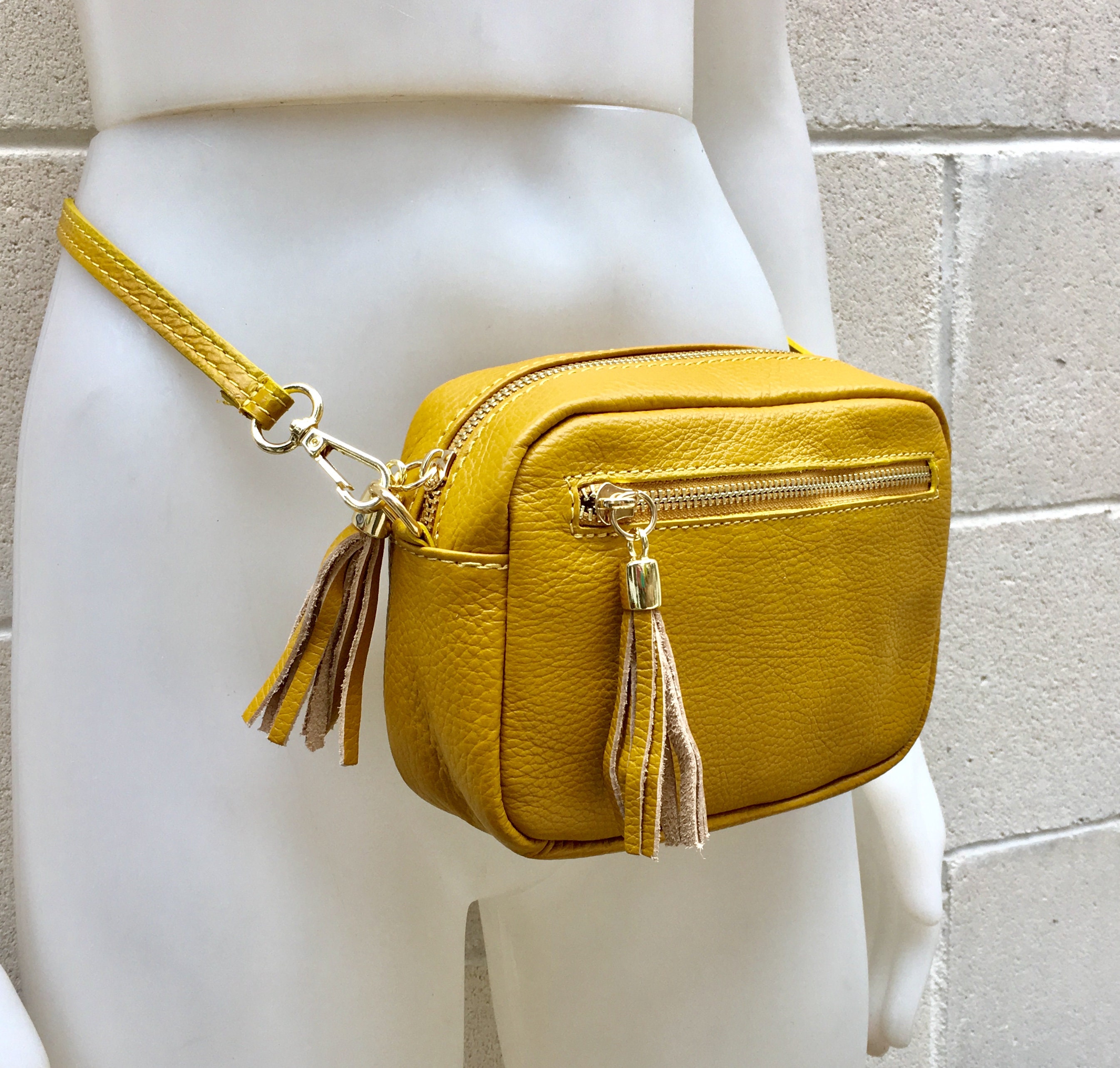Small Leather Bag in CREAM BEIGE. Cross Body Bag, Shoulder