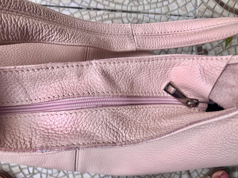 Slouch bag. Tote leather bag in light pink with ZIPPER. Soft genuine leather. Soft pink leather purse. Wide strap leather shoulder bag. image 7