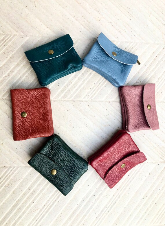 Small coin purse in genuine leather with 3 pockets, zipper and flap. F –  Handmade suede bags by Good Times Barcelona