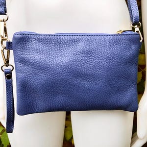 Small leather bag in PURPLE. Violet crossbody / shoulder bag or wristlet in GENUINE leather. Mauve leather purse + adjustable strap.