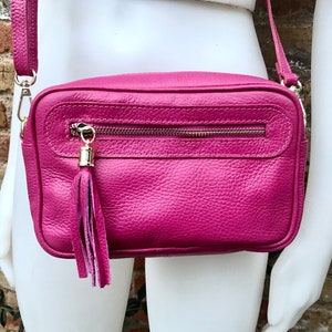 Small leather bag in fuchsia. Magenta cross body bag, shoulder bag in GENUINE leather. Hot pink leather bag with adjustable strap and zipper