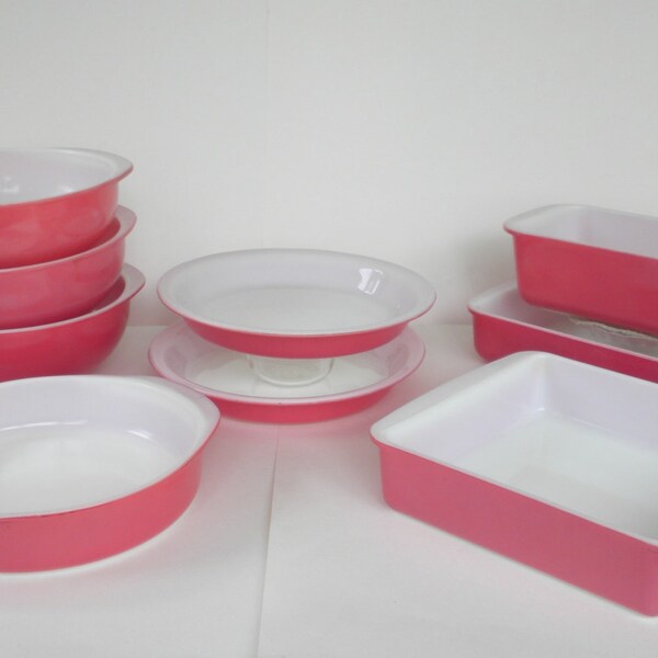 50s Flamingo Pink Pyrex  / 9 Piece Bakeware Group./ Casseroles, Pie Pans, Cake Pan, Loaf Pans / Home Decor Kitchen
