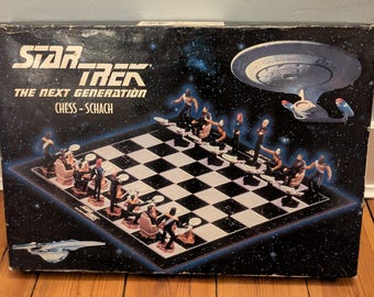 Vintage 1994 Star Trek Tri-dimensional Chess Pieces: Franklin Mint