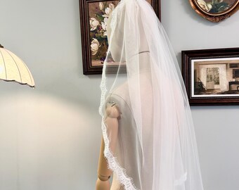 Lace Trim Bridal Veil, Vintage Rose Floral Mantilla Lace Veil, Eyelash Scalloped Edge, Fingertip Veil, Custom