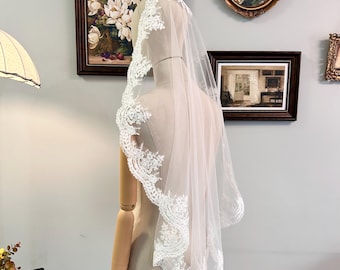 Mantilla Lace Veil, Lace Trim Bridal Veil, Vintage Floral Veil, Scalloped Edge Veil, Fingertip Veil, Custom Veil