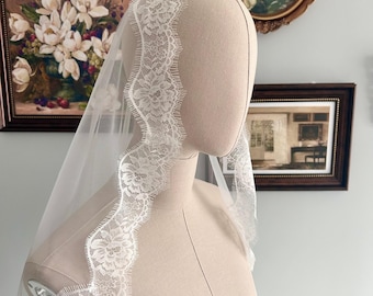 Blumen Wimpern Spitze Schleier Muschelrand Brautschleier, Boho Blumen Hochzeit Schleier, Mantilla Schleier, ätherisch Braut Kopfschmuck, Fingerspitze Schleier
