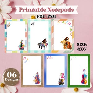 Op de afbeelding: Printbare notitieblokken met ontwerpen van muziekinstrumenten, waaronder gitaren, violen en piano's. De notitieblokken zijn 10 x 15 cm groot en hebben kleurrijke frames. De afbeelding bevat ook de tekst "Printable Notepads PDF/PNG" en "06 Designs."