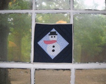 Frosty Quilted Trivet Snowman Kitchen Decor Winter Mug Rug Quilt Snowman Table Topper Table Runner