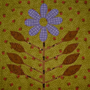Strippy Flowers Quilt Block Pattern by Curlicue Creations Floral Applique Quilting Block Pattern, Country Decor image 7