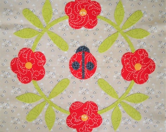 Faith Applique Quilt Block Pattern by Curlicue Creations, Floral Wreath Applique Quilting Pattern Ladybug