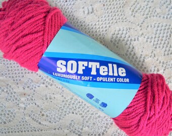 Softelle Acrylic Yarn, Fuchsia Carrousel Acrylic Yarn 3 oz Worsted Weight Yarn Pink Yarn Knitting Crochet Vintage Yarn Destash