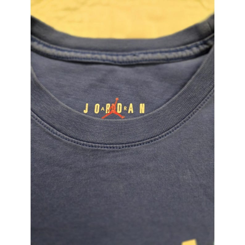 Nike Air Jordan Flight MVP "Cereal" Men's T-Shirt Size S Small Blue 90s immagine 3