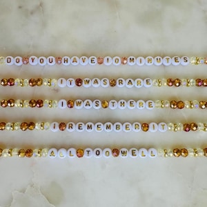 Bracelets trop rouges inspirés d'un album : détails plaqués or 14 carats - Bracelet de l'amitié - C'était rare, j'y étais, je m'en souviens, personnalisé